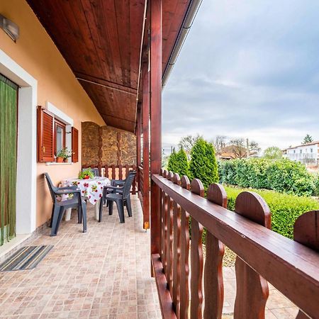 Amazing Apartment In Krnica With Kitchen Exteriör bild